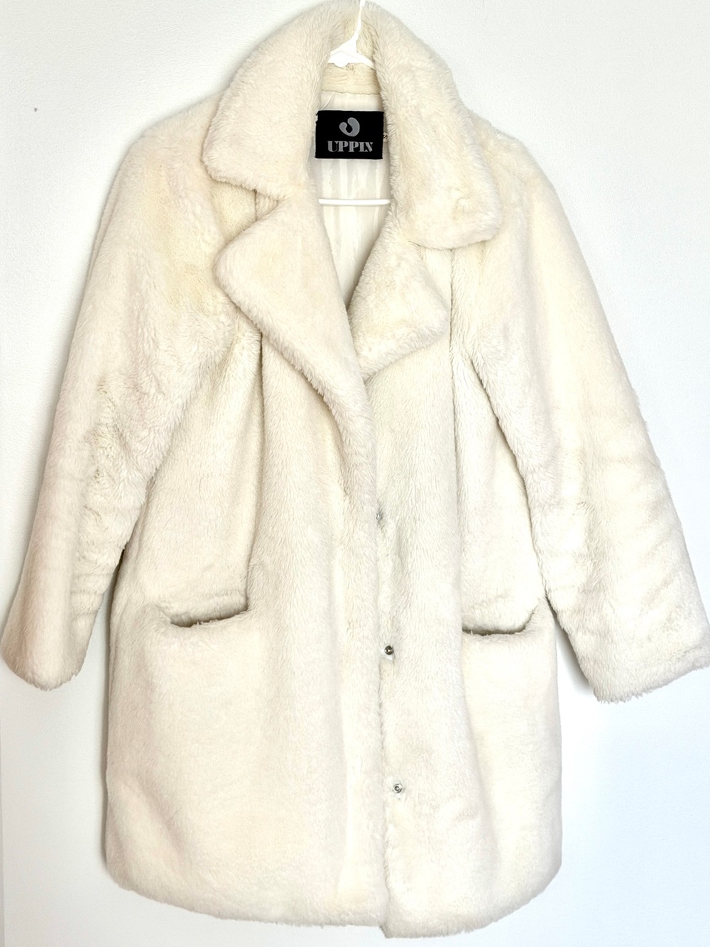 Uppin White Cream Faux Fur Coat Jacket Oversized M L Winter Warm Plush